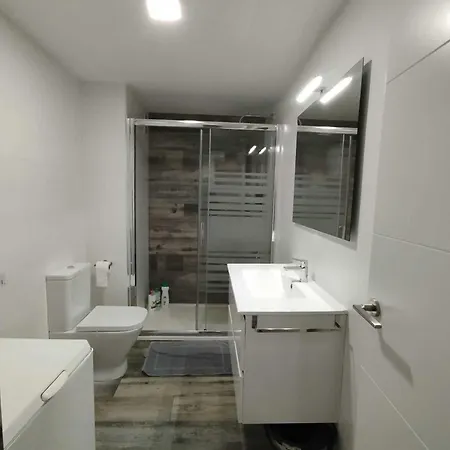 Plazamar Centro Apto 1 Dorm 3 Huesped Playa Wi-fi Torre Del Mar